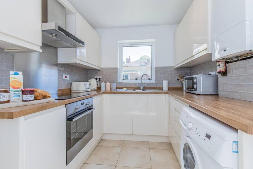 Stylish Townhouse In The Heart Of Summertown Oxford Eksteriør bilde