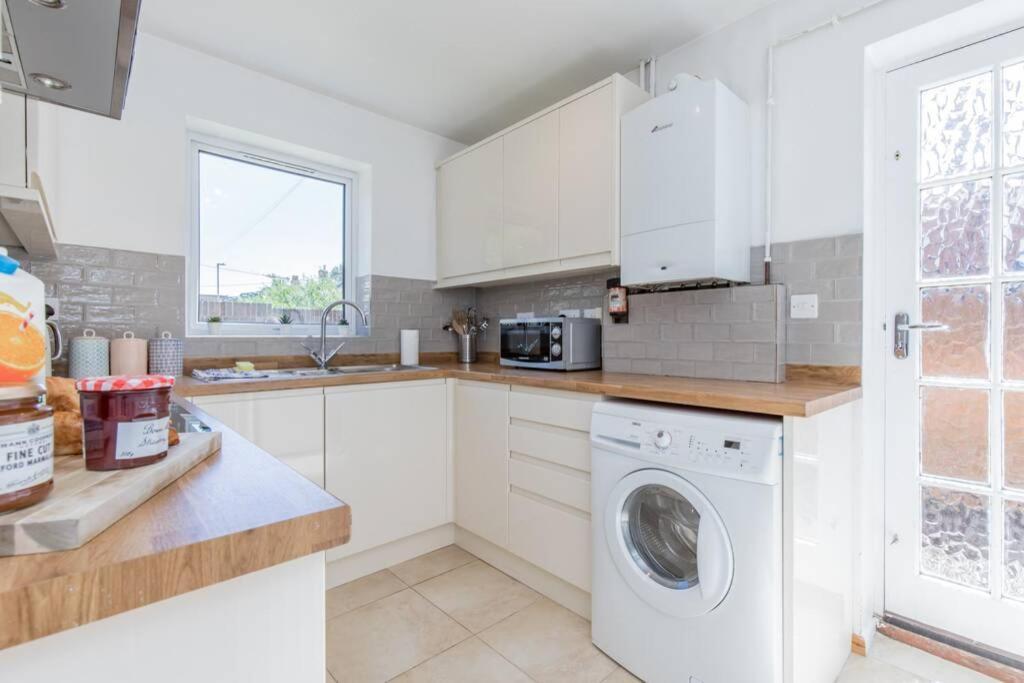 Stylish Townhouse In The Heart Of Summertown Oxford Eksteriør bilde